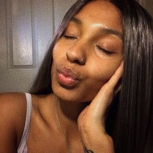 Meet your Posher, Jade